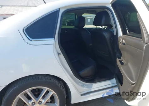 2016 Chevrolet Impala Limited Ltz z USA, uszkodzony, nr VIN 2G1WC5E30G1138341